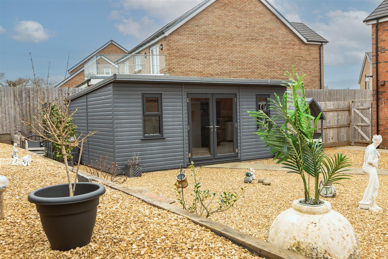 Clos Clemment, Five Roads, Llanelli, SA15 5YQ